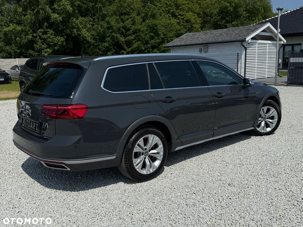 Volkswagen Passat Alltrack 2.0 TDI SCR DSG 4Motion - 17