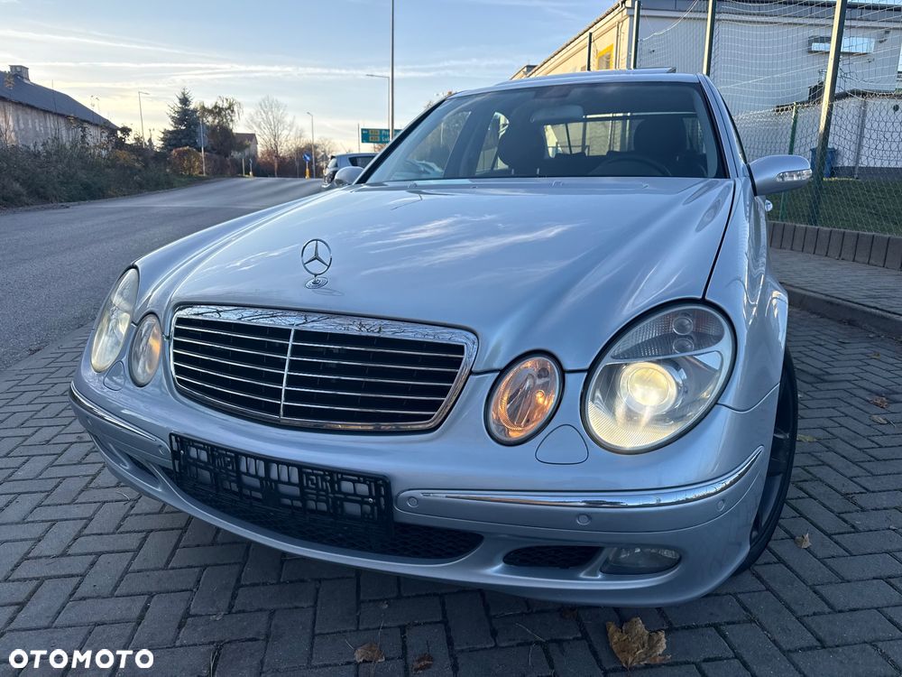 Mercedes-Benz Klasa E 500 T 4Matic Elegance Sport Edition - 9