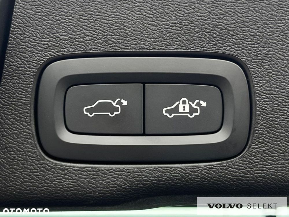 Volvo XC 60 - 30