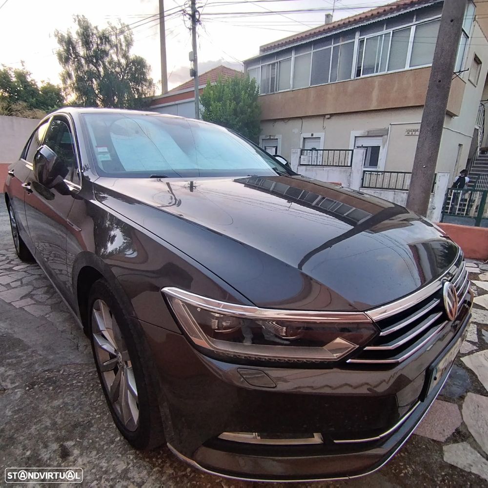 VW Passat 2.0 TDI R-Line DSG 4Motion - 5