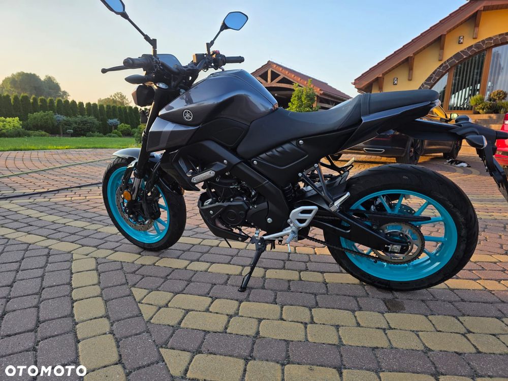 Yamaha MT - 4