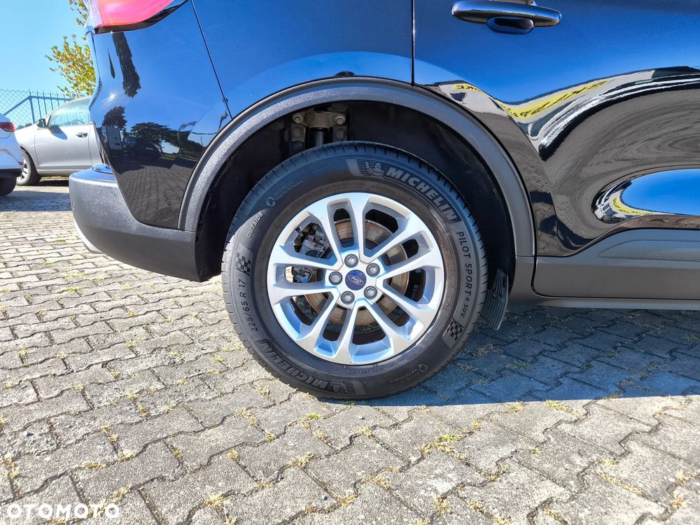 Ford Kuga 2.0 TDCi 2x4 Titanium - 29