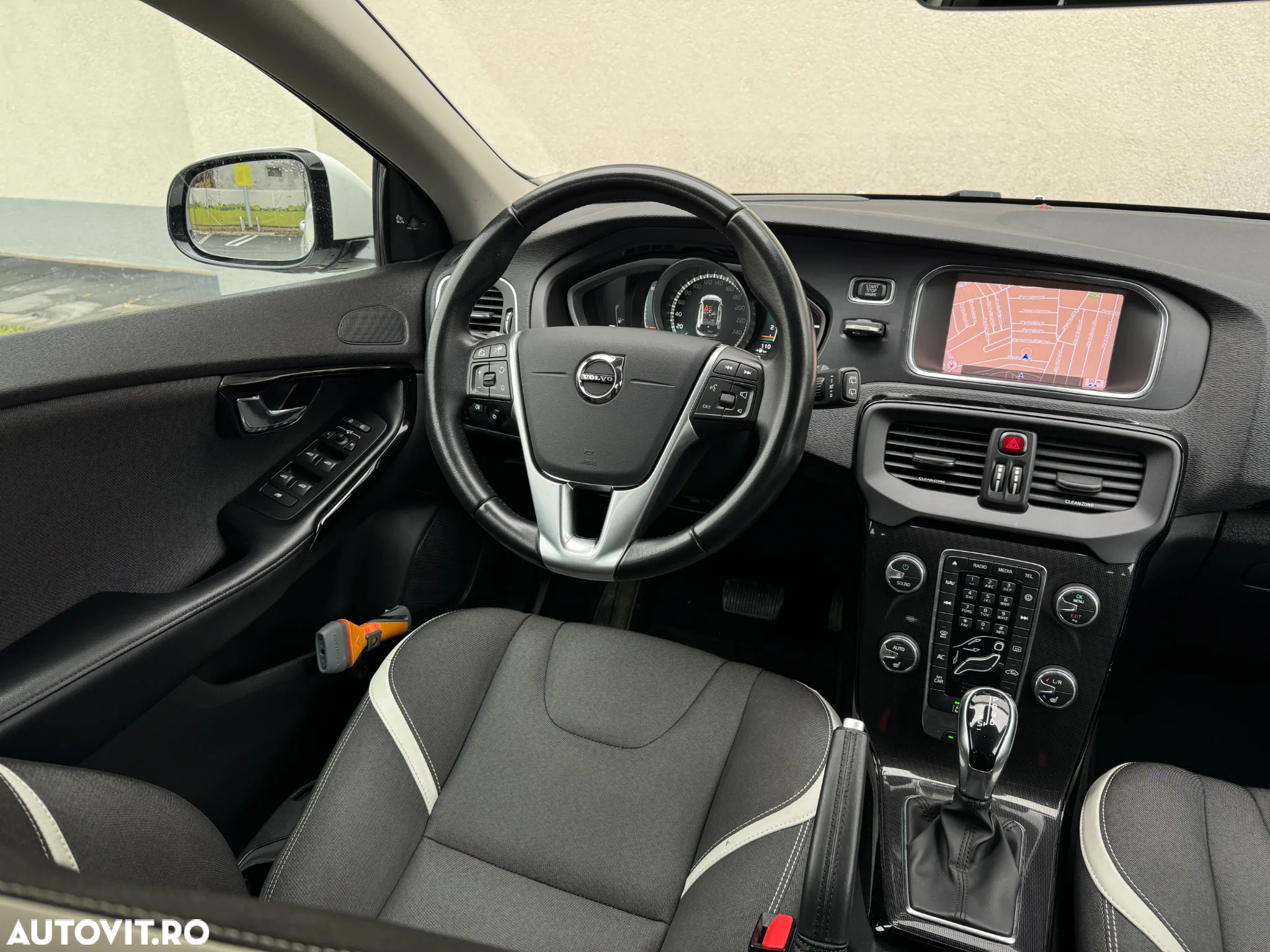 Volvo V40 T3 Geartronic - 8