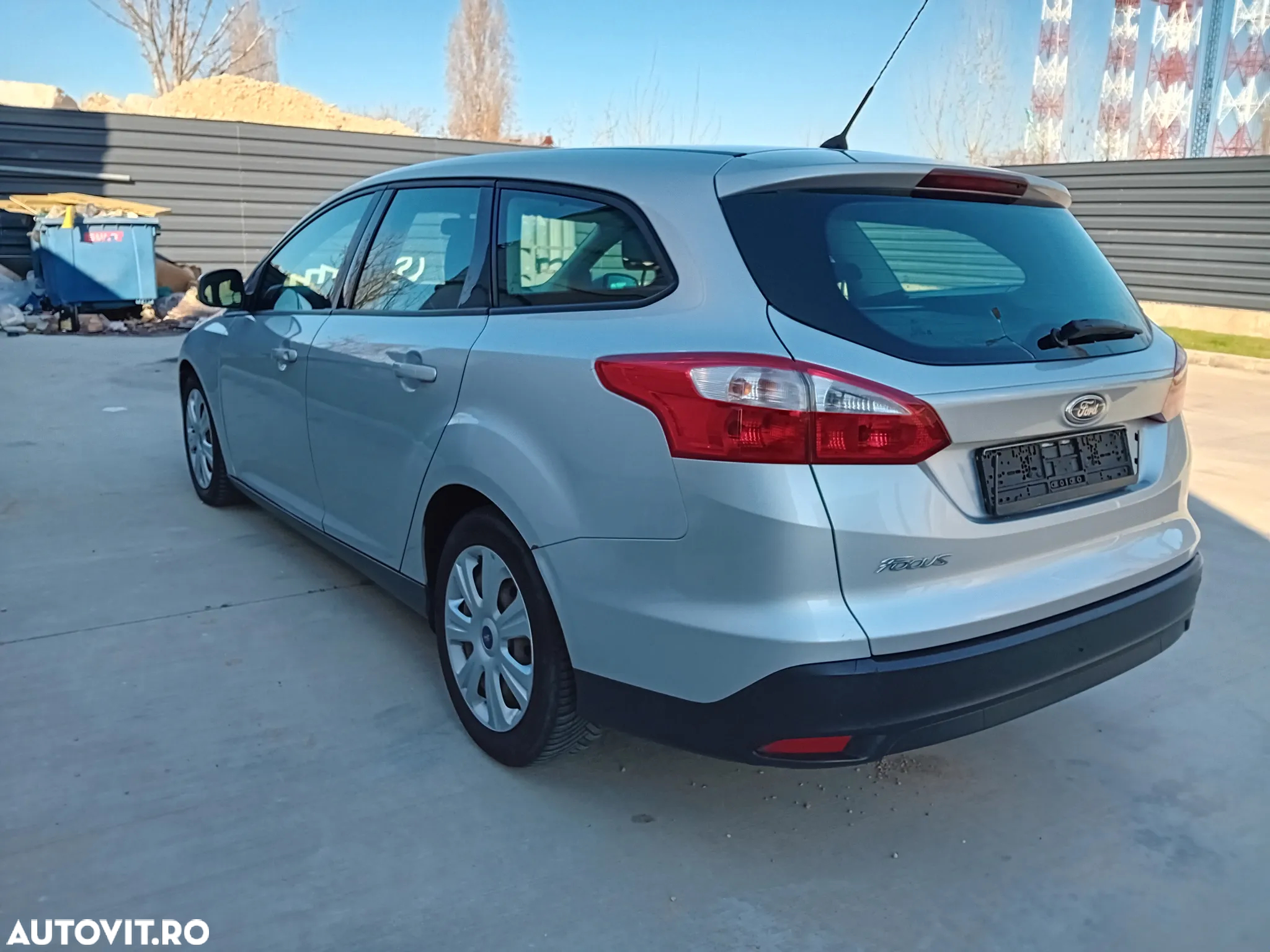 Ford Focus Turnier 1.6 TDCi DPF Start-Stopp-System SYNC Edition - 3