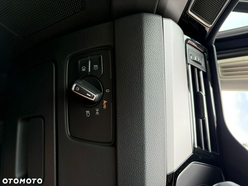 Volkswagen Passat - 29