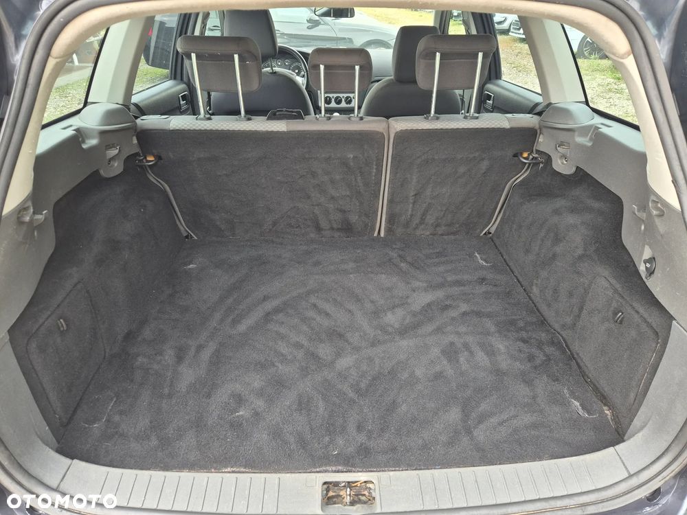 Ford Focus 1.6 16V Ambiente - 14