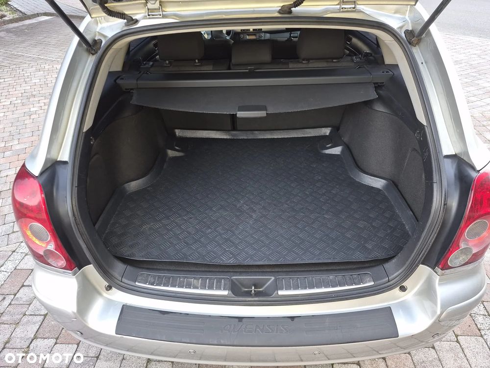 Toyota Avensis 2.0 D-4D Luna - 9