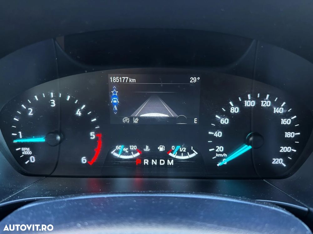 Ford Kuga 2.0 EcoBlue 4x4 Aut. TITANIUM - 11