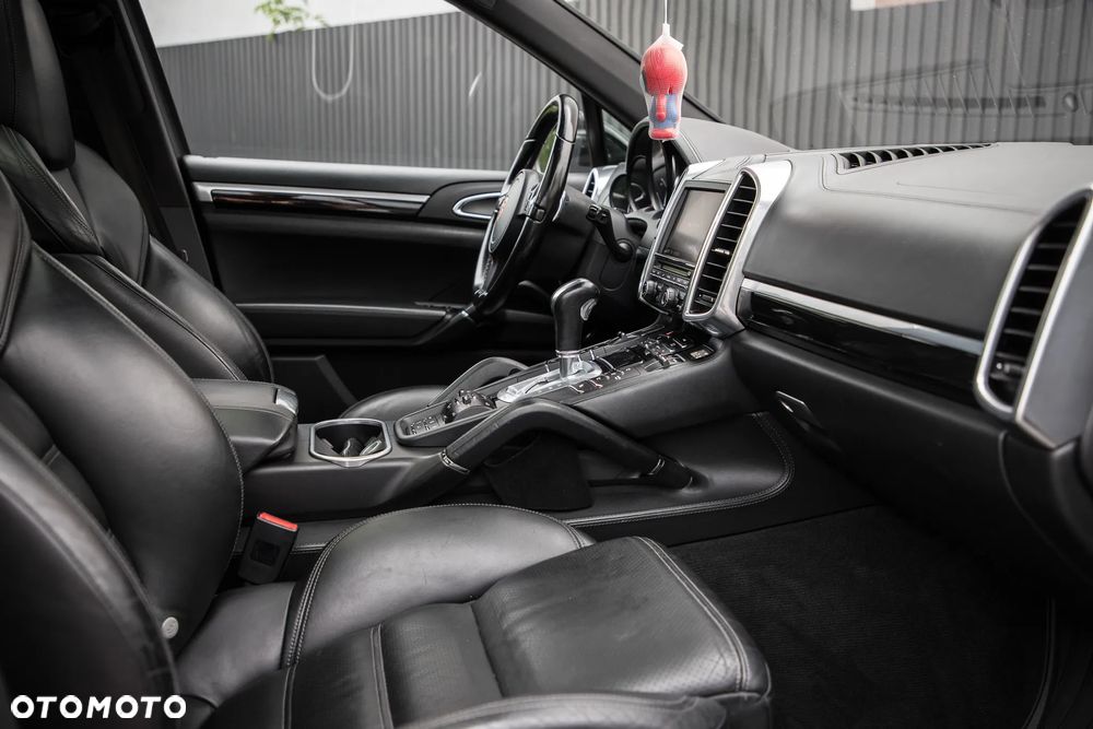 Porsche Cayenne Diesel Tiptronic S - 32