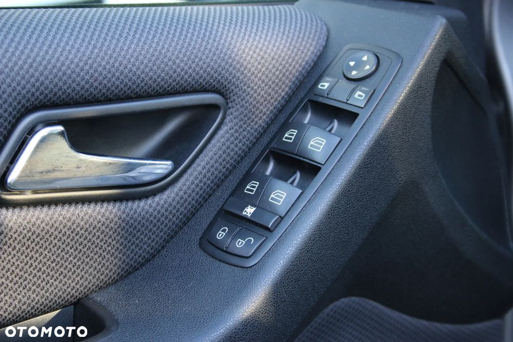 Mercedes-Benz Klasa A 180 CDI Avantgarde DPF - 32