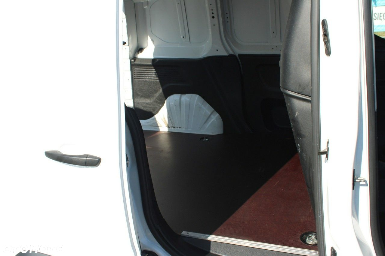 Toyota Proace City - 21