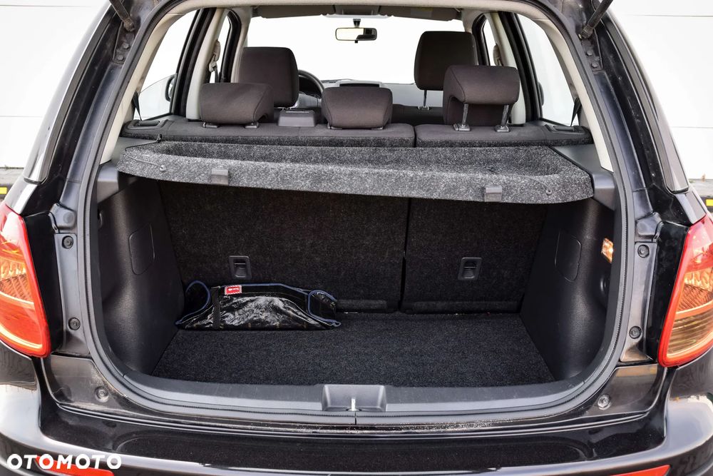 Suzuki SX4 1.6 GLX / Comfort - 29