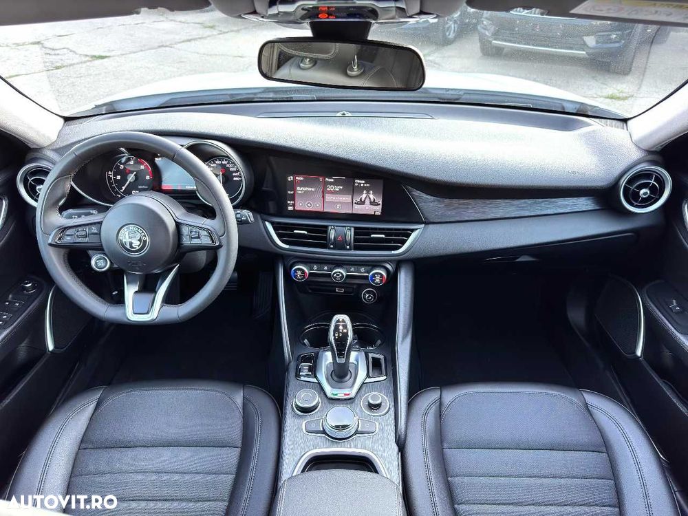 Alfa Romeo Giulia - 22