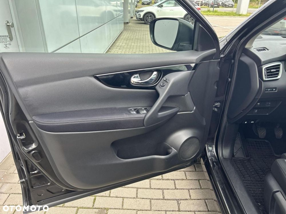 Nissan Qashqai 1.3 DIG-T N-Connecta - 10