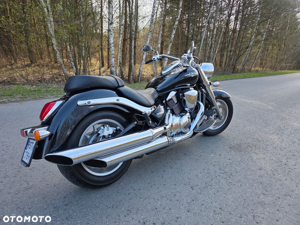 Suzuki Intruder - 3