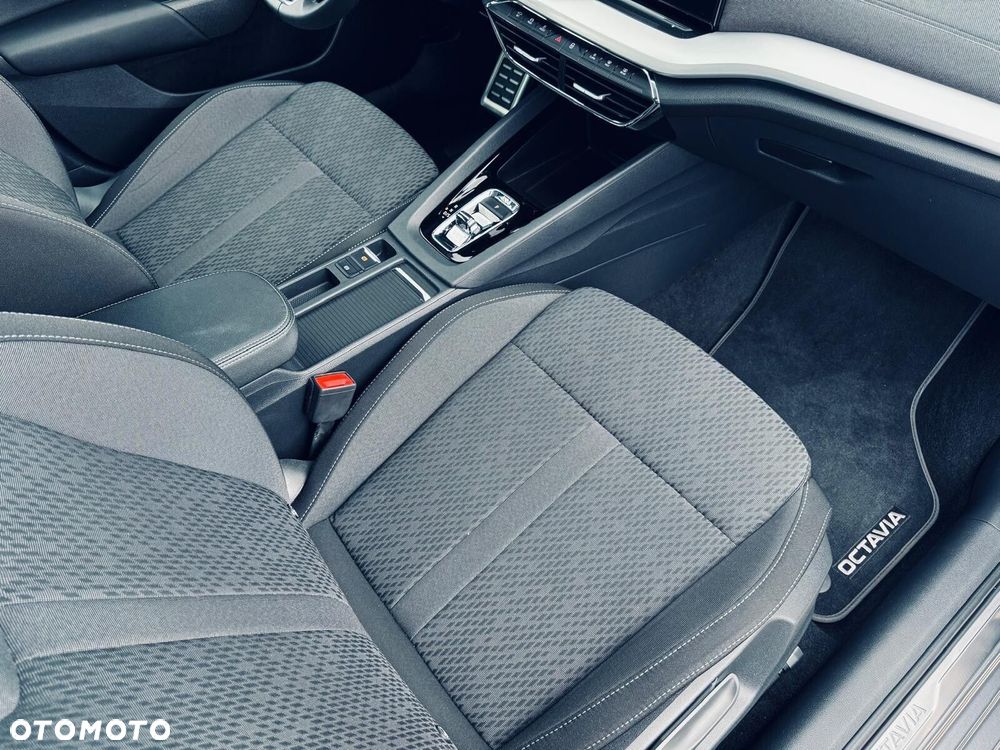 Skoda Octavia 2.0 TDI 4x4 Style DSG - 19