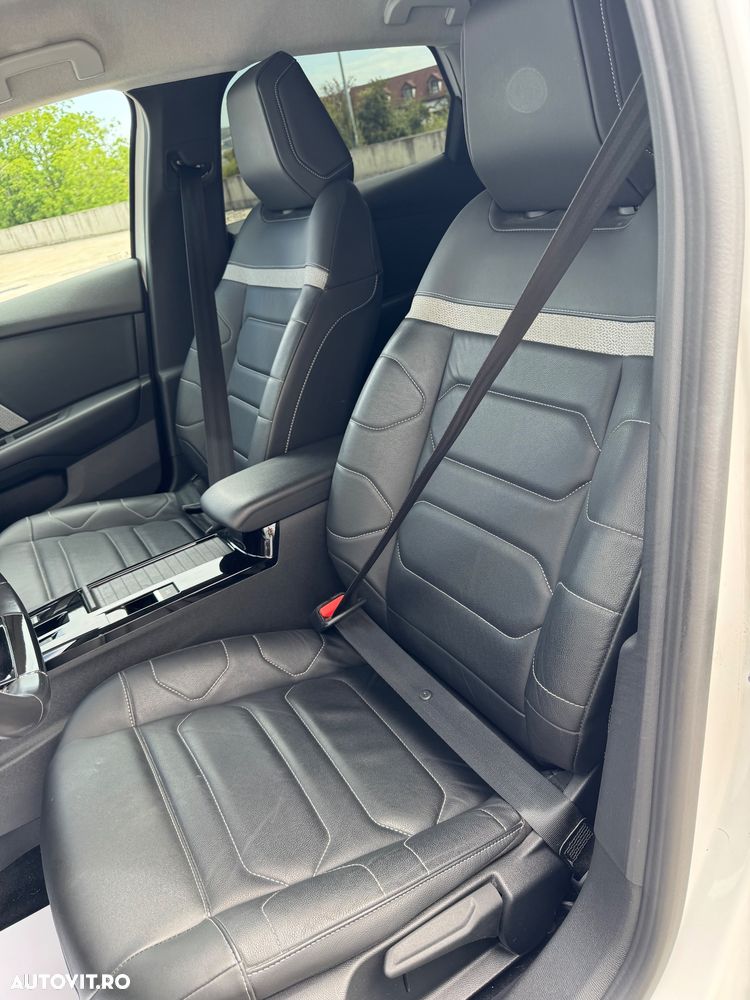 Citroën C4 BlueHDi 130 Stop&Start EAT8 SHINE - 28