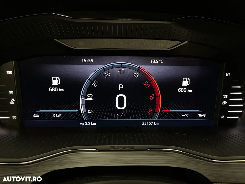 Skoda Superb 2.0 TDI DSG Ambition - 26