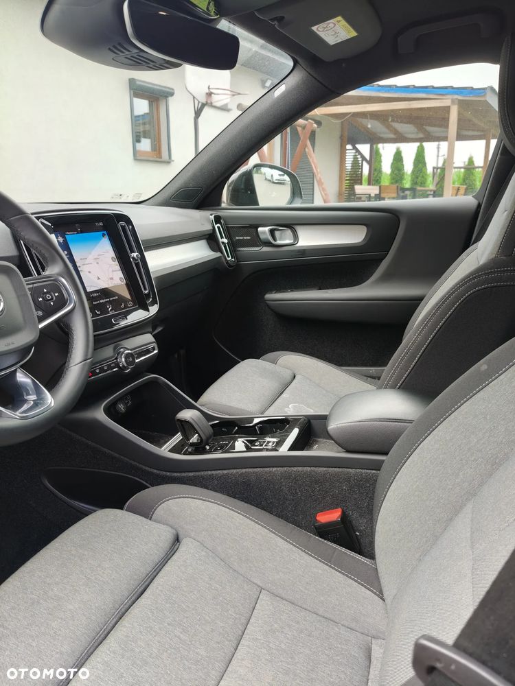 Volvo XC 40 T4 Plug-In Hybrid R-Design - 24