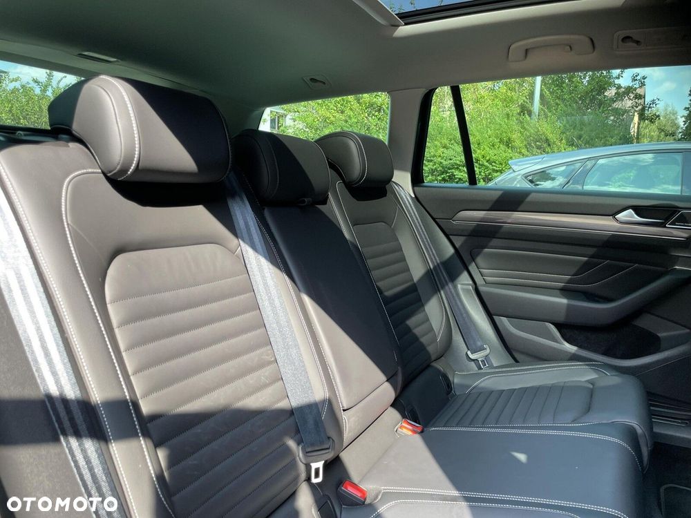 Volkswagen Passat 2.0 TDI 4Mot Elegance DSG - 25
