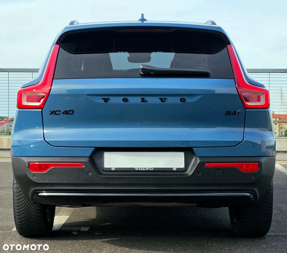 Volvo XC 40 B4 AWD Ultimate Dark - 21