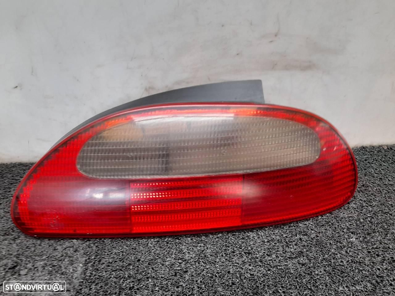 FAROLIM TRASEIRO DIREITO MG ROVER MGF RD - 1