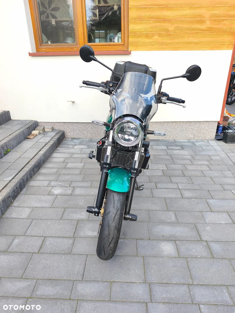 Kawasaki Z 650 RS - 9