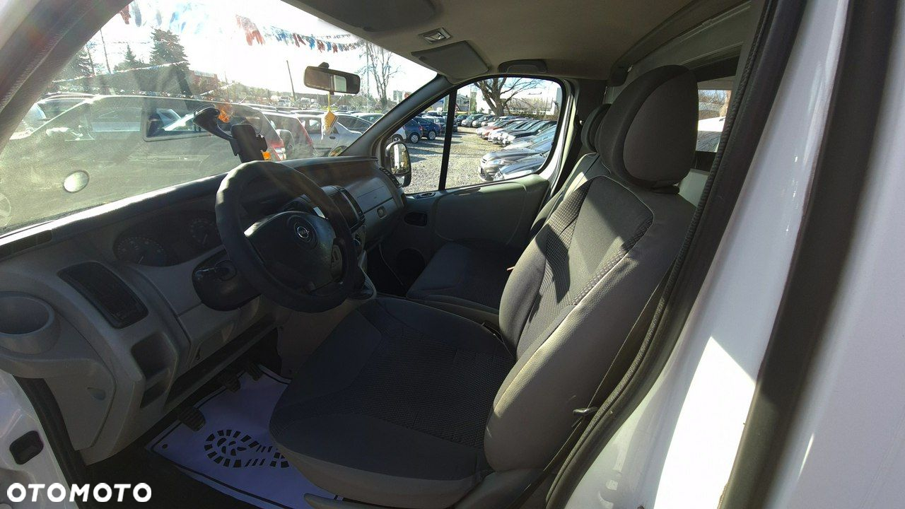 Opel Vivaro - 18