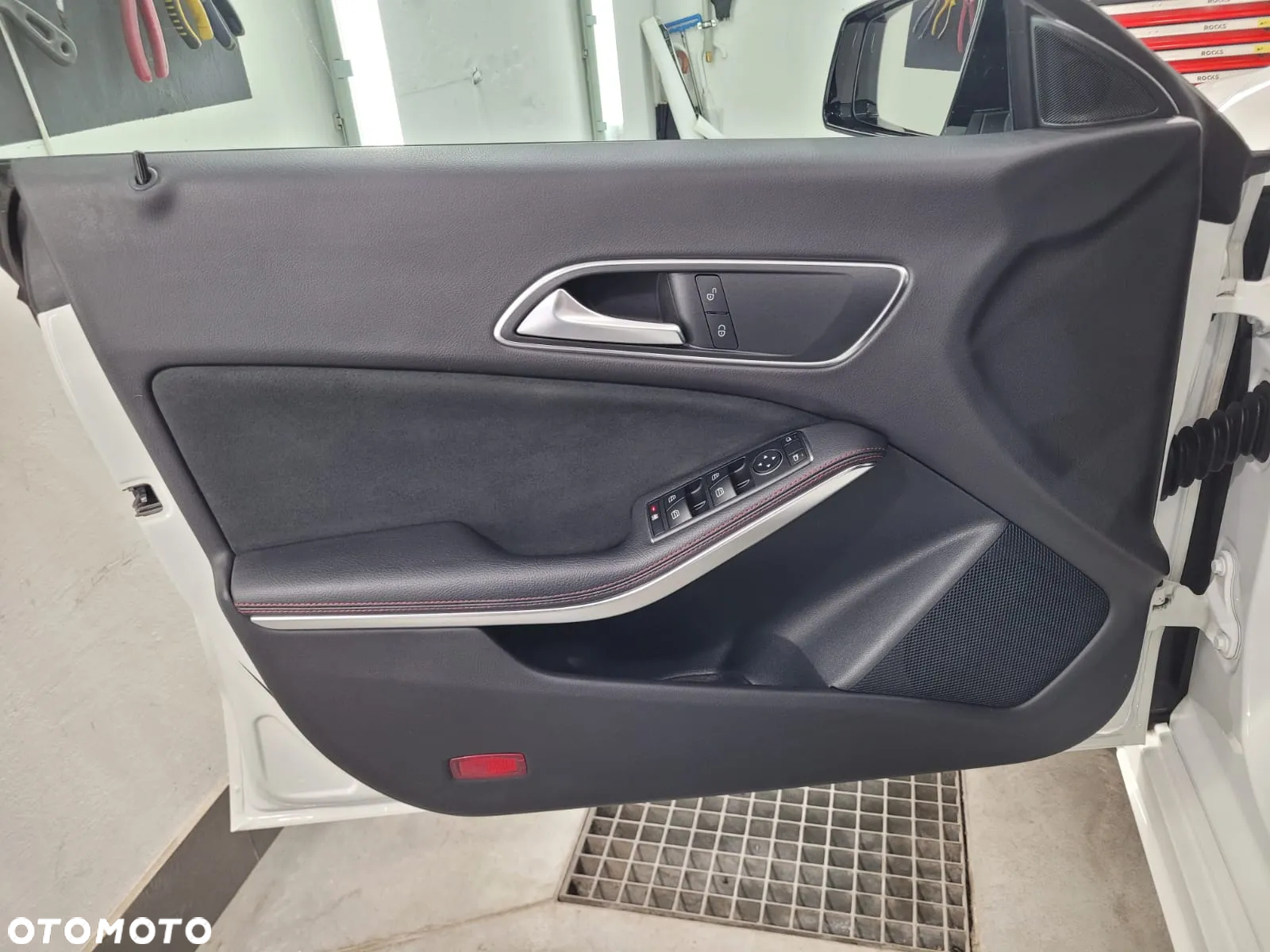 Mercedes-Benz CLA Shooting Brake 200 7G-DCT AMG Line - 25