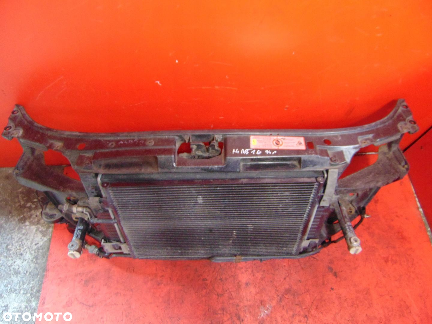 AUDI A4 B5 1.6 BENZYNA PAS PRZEDNI CHŁODNICE WENTYLATOR KPL - 4