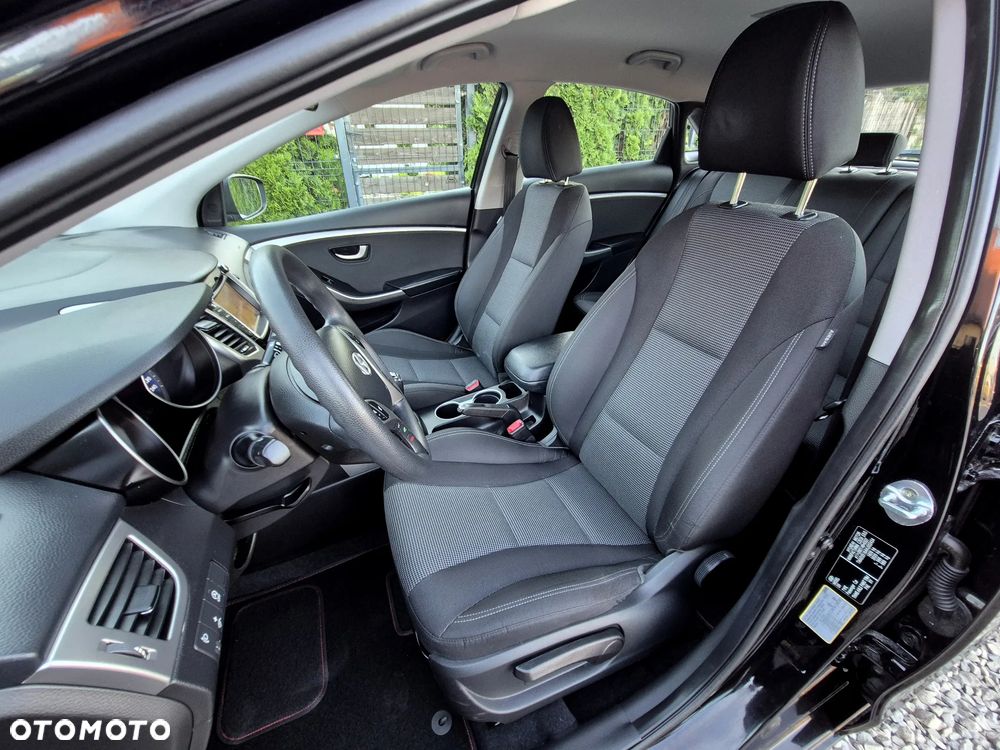 Hyundai i30 blue 1.4 Classic Navigation - 27
