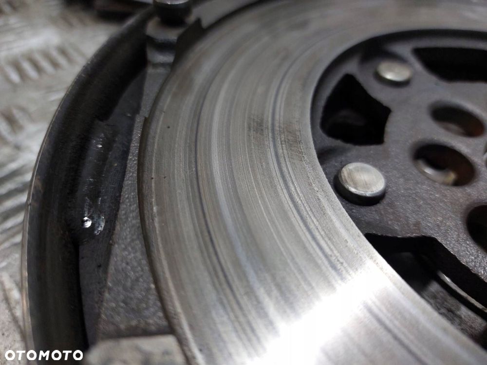 KOŁO DWUMASOWE + TARCZA + DOCISK + ŁOŻYSKO MERIVA A 1.3 CDTI 24422061 - 2