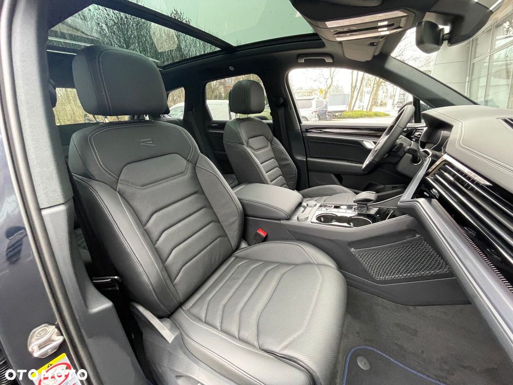 Volkswagen Touareg - 17