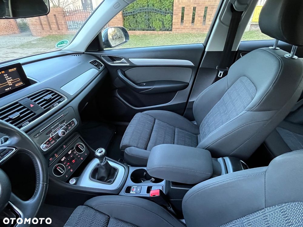 Audi Q3 2.0 TDI Design - 16