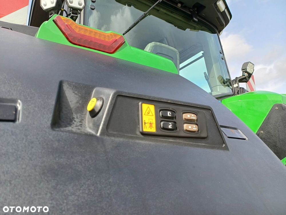 John Deere 8R310 - 22