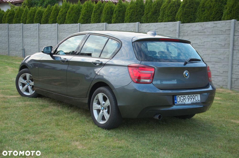 BMW Seria 1 118d Sport Line - 2