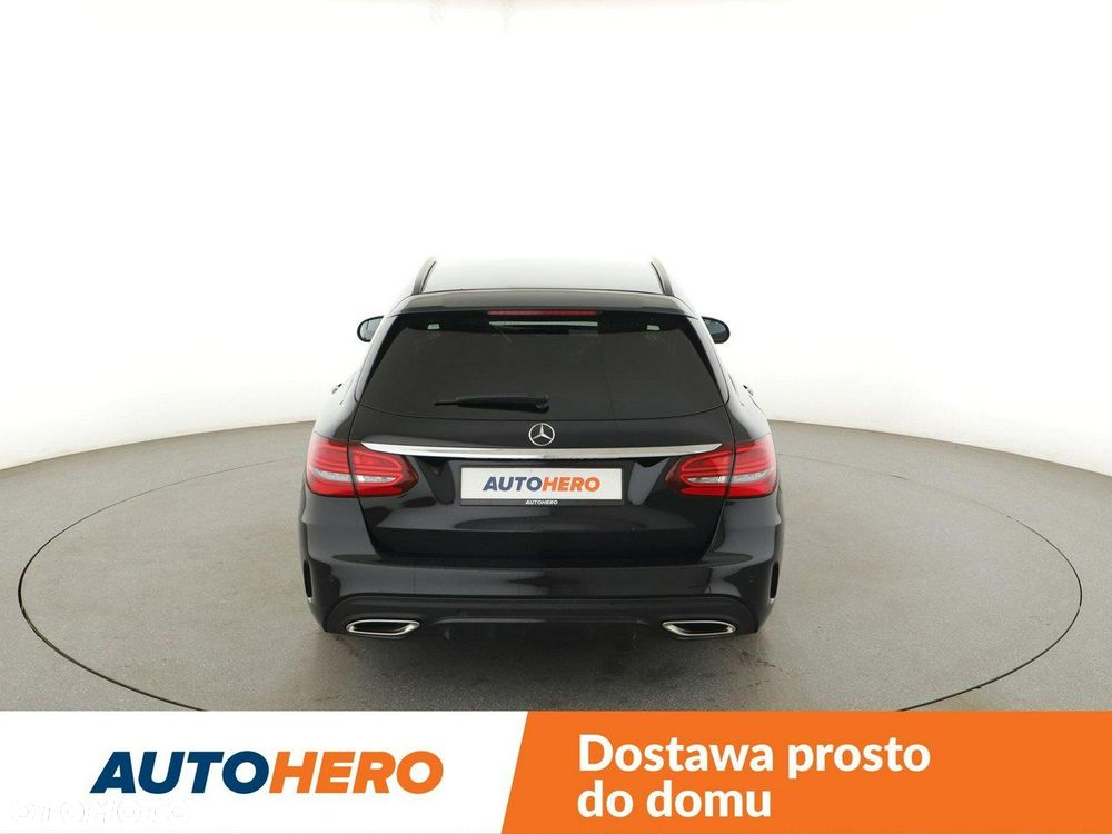 Mercedes-Benz Klasa C 300 4Matic 9G-TRONIC Night Edition - 7