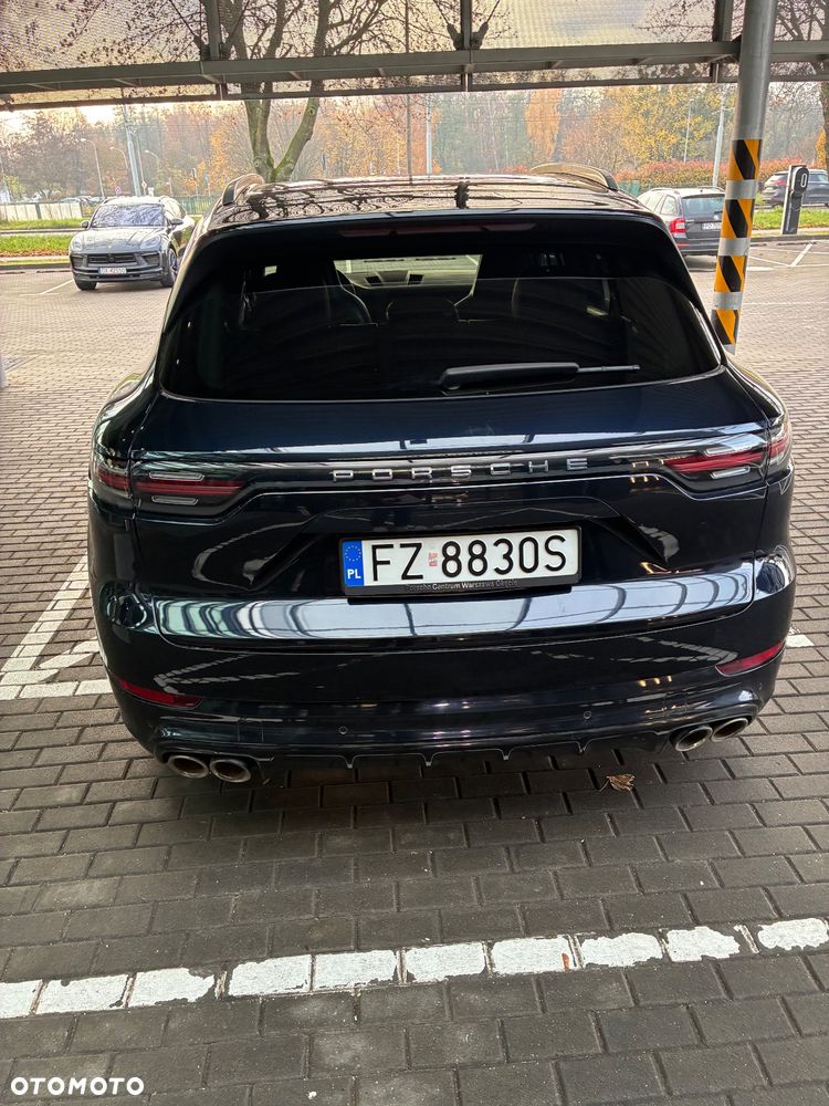 Porsche Cayenne Standard - 3