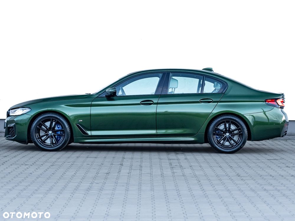 BMW Seria 5 M550i xDrive - 14