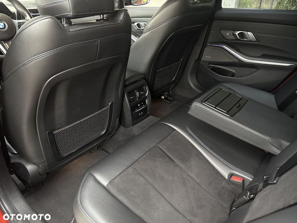 BMW Seria 3 318i - 22