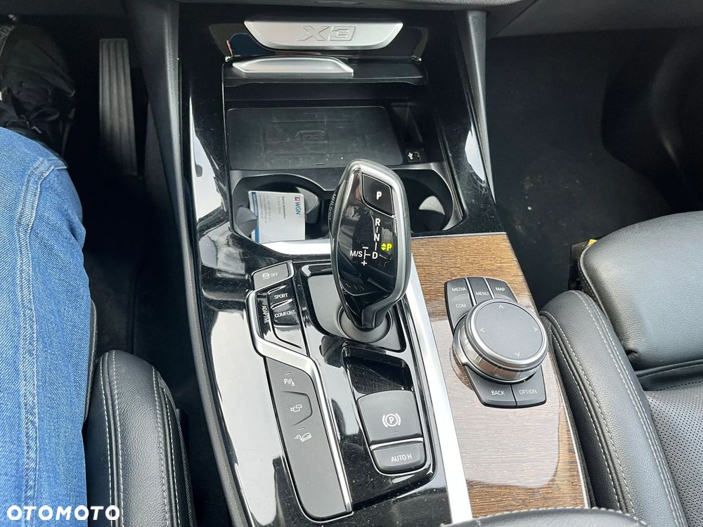 BMW X3 xDrive30i GPF Luxury Line - 13