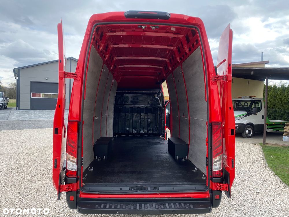 Iveco DAILY 35-180 MAX 3.0 zakupiony w salonie w Rzeszowie, serwisowany, bezwypadkowy - 25