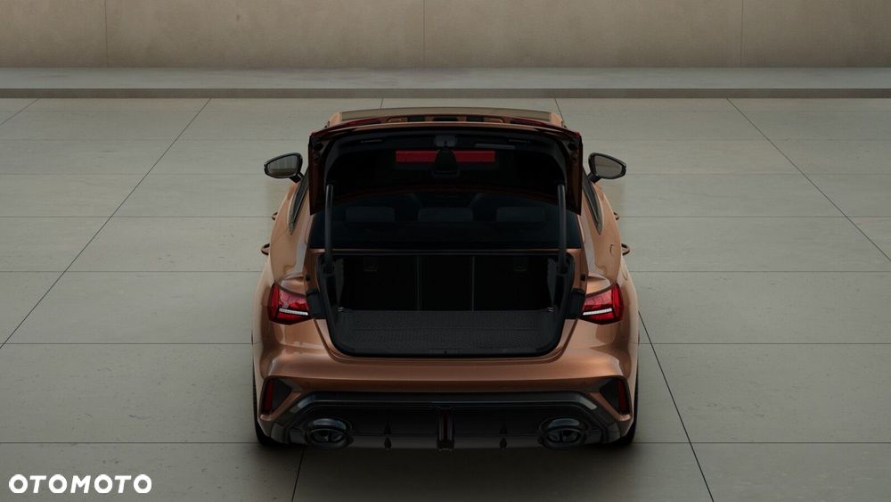 Audi RS3 Limousine - 11