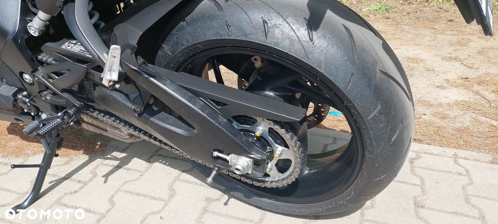 Suzuki GSX 1000 - 11