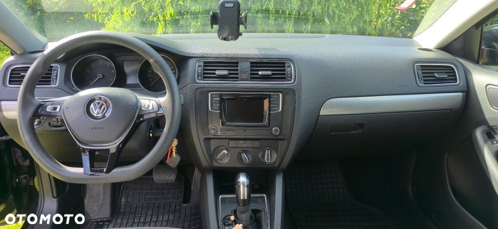 Volkswagen Jetta - 17