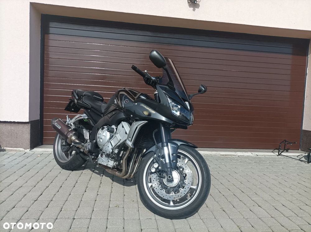 Yamaha FZ - 2