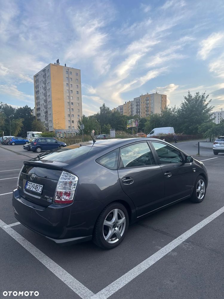 Toyota Prius 1.5 VVT-i Sol - 6