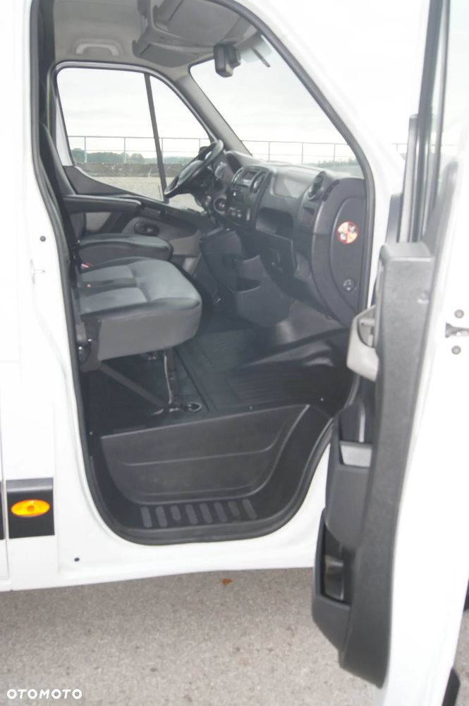 Renault Master L3H2 Doka 7-osób - 17