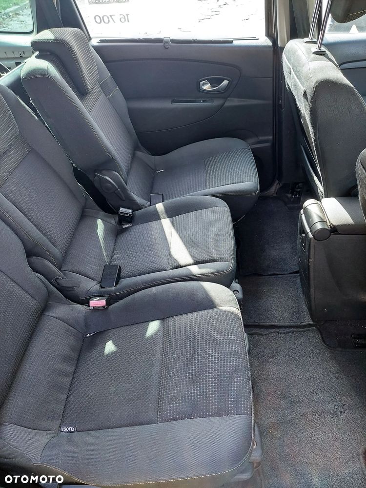 Renault Grand Scenic - 8