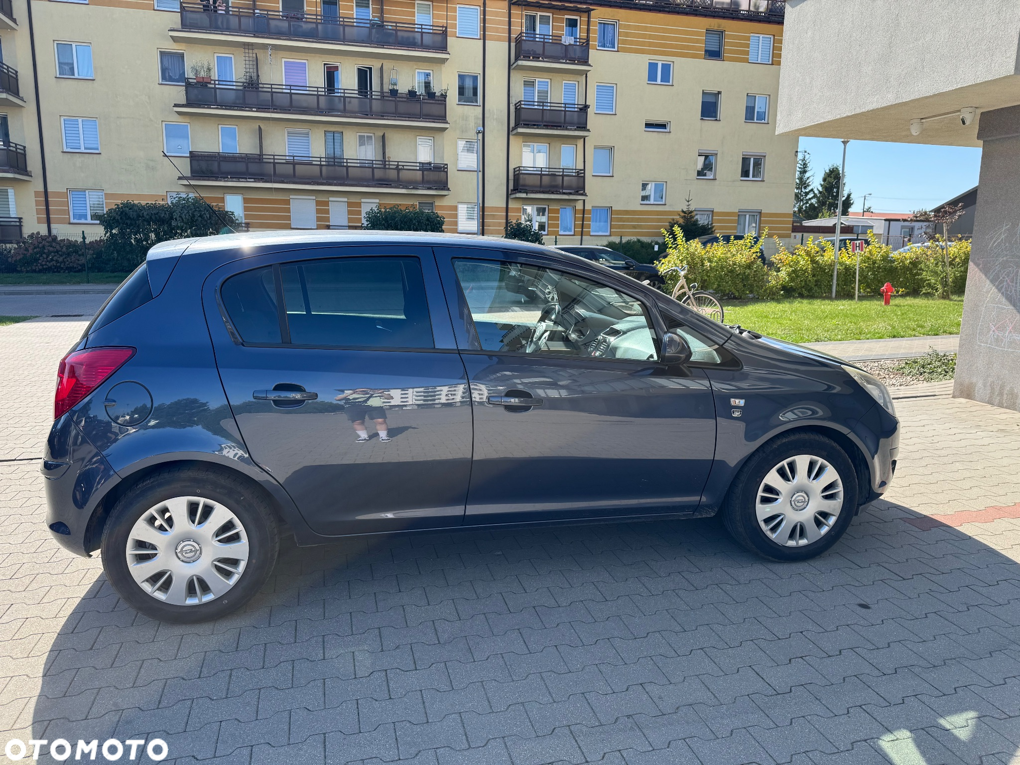 Opel Corsa 1.2 16V Cosmo - 4